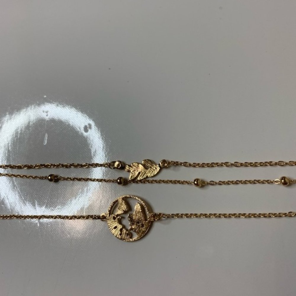 3 for $25 ???Set of 3 gold bracelets